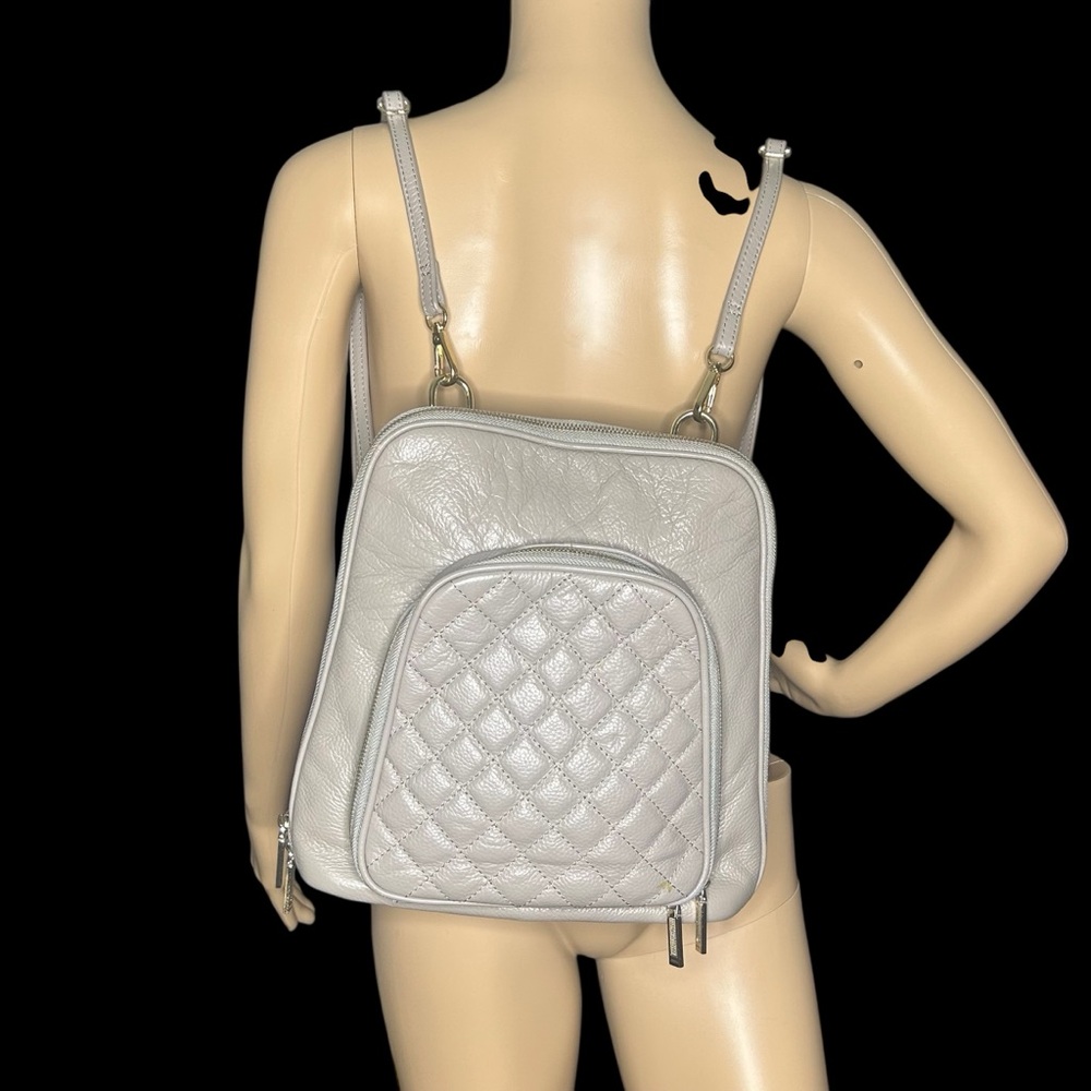 👜 Trendy Minimalist Leather Backpack by Zenith Handbags